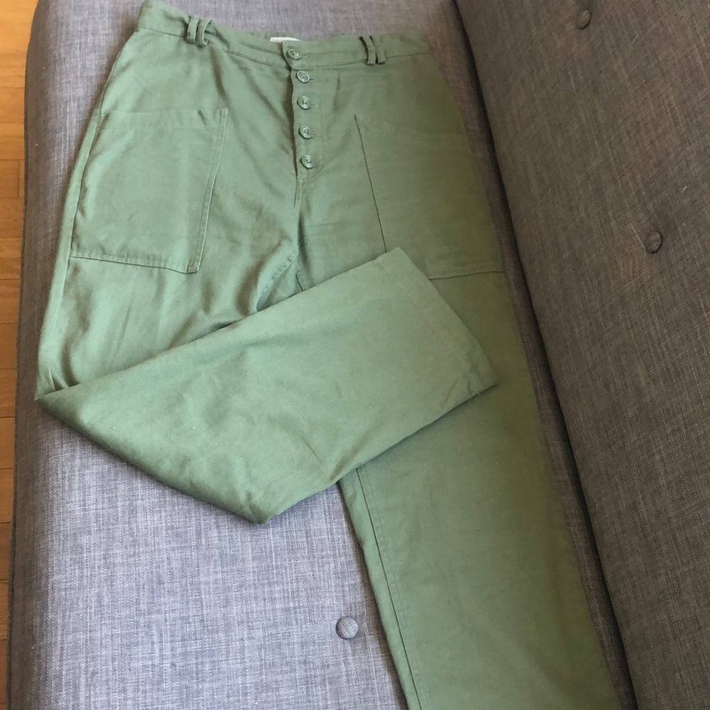 Urban Outfitters olive relaxed trousers sz 4